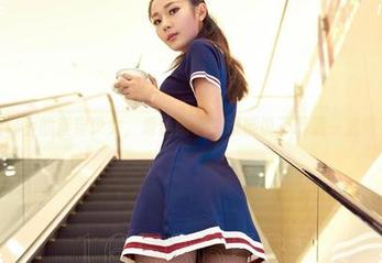 操场上的直穿少女，爱丝图集，谁能说不下载一波呢？