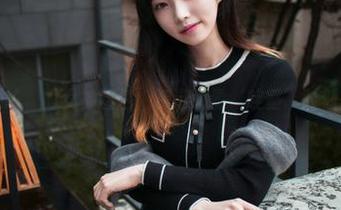 打开Bambi(밤비)女神图包，精选大量‘哇塞’时刻等你驻足！