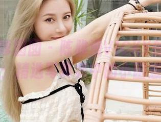 Feilin嗲囡囡 – 陈雅漫VICKY的高跟鞋：精选写真集中的小困惑