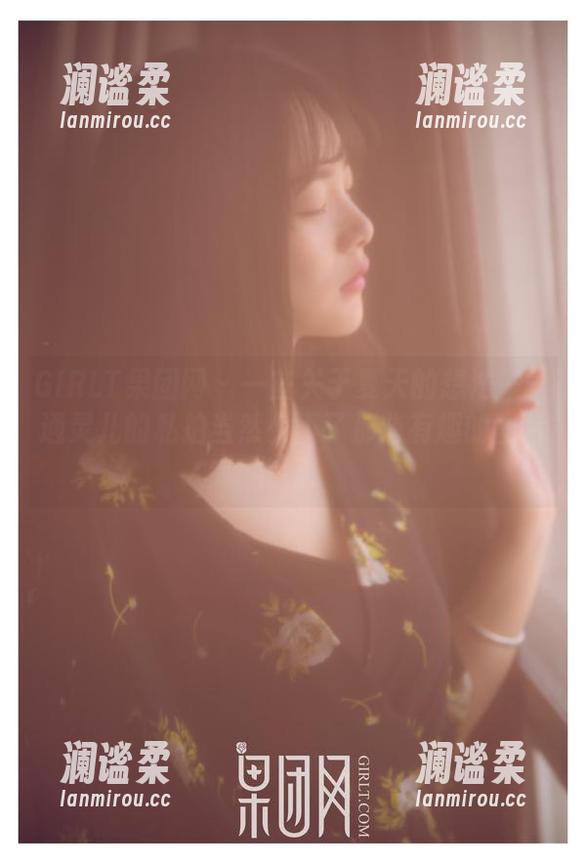 GIRLT果团网 - 一些关于夏天的想法——通灵儿的私拍当然少不了那些有趣的图片收藏！