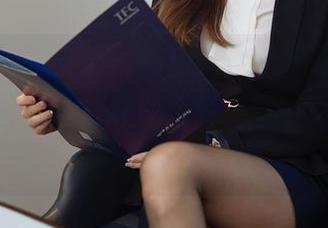 HuaYang花漾 – 看！这套比基尼美图，艾栗栗栗栗栗栗吖的勇气满分，太让人佩服了！