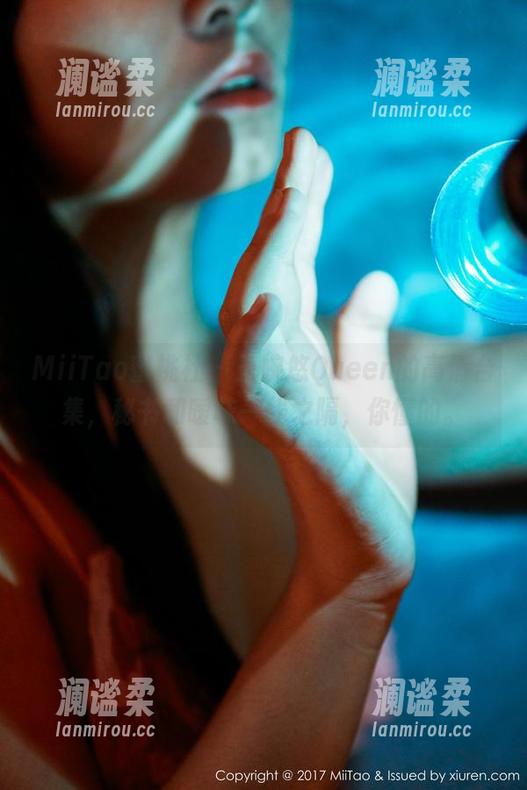 MiiTao蜜桃社 - 王婉悠Queen的高清合集，秘书和暧昧一线之隔，你懂的。