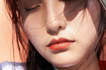 MiiTao蜜桃社 – 捕捉女孩气质，米琪MIKI的写真弄潮儿