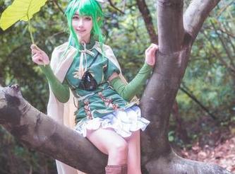 原图的Momoko葵葵总是透着一丝不易察觉的秘密…