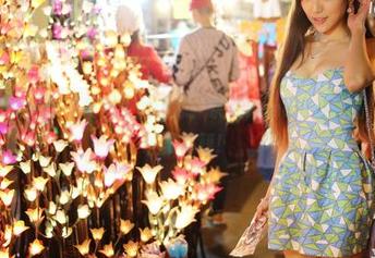 MyGirl美媛馆 – 夏日里的清凉：奈美nana泳池套图，免费的解暑秘籍！