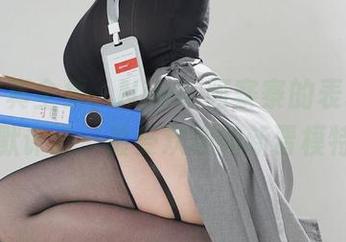 内衣写真全集，NinJa阿寨寨的表现让我默默评选：最受欢迎的新晋模特？