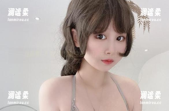 最新秀！PAKI酱的镂空新娘装，无意间就想点赞了。