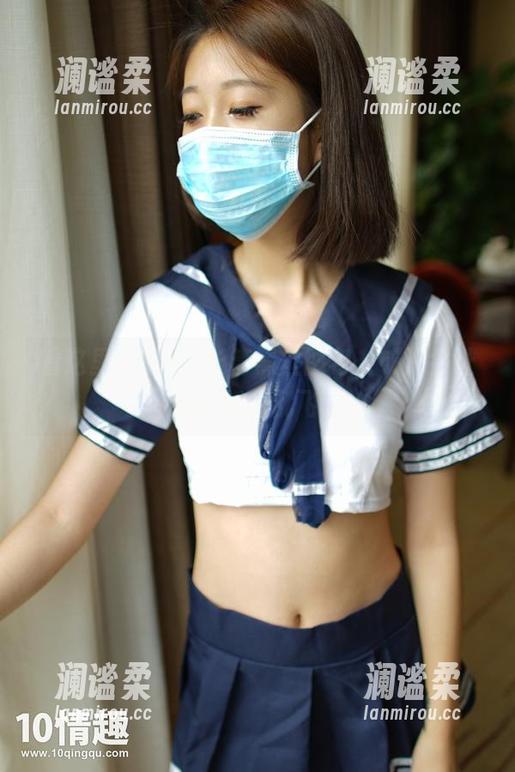 看这里，ROSI长筒黑丝图包，或许会让你的想象乱飞。