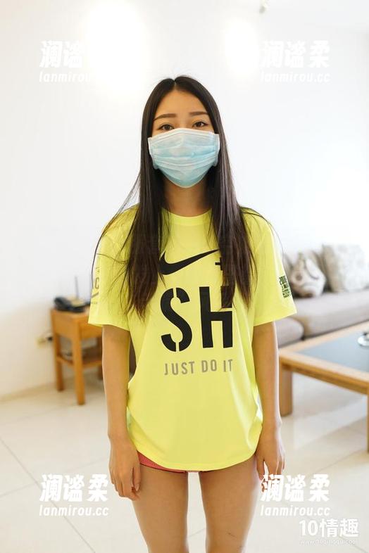 ROSI空姐制服套：一身空姐装，想飞翔却只能坐在沙发上。合集里都有你想要的“云端”风采！