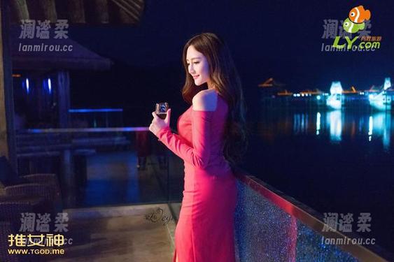 TGOD推女神 - Una尤娜：死库水写真集里的慵懒与调皮精选