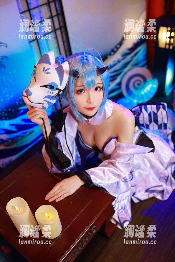 看完Tomoyo酱的写真，我好像摸到了那条碧蓝航线的边缘！
