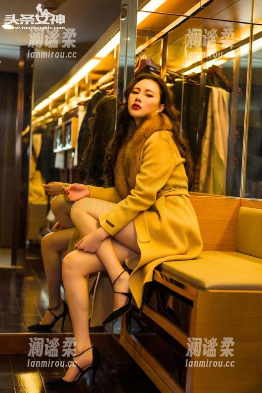TouTiao头条女神 - 透明的秘诀？松果儿的图片让我想太多了！