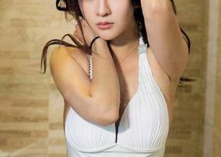 TuiGirl推女郎 – 幸运的小偷，这尿点满分的图包出炉啦，艾栗栗浴缸党表示满意。