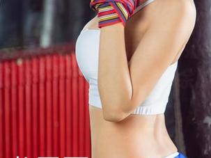 UGirls尤果网 – 李颜儿和她的奶牛…呃，图片里的那个牛仔帽好像是多余的？哈哈！