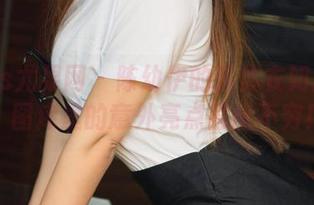 UGirls尤果网 – 陈幼伊的连体衣如此迷人，图库里的意外亮点层出不穷！