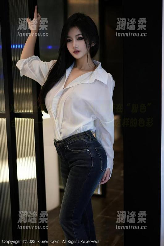Xiuren秀人网 - Candy糖糖在“粉色”合集里一点都不含糊，在线的这样的色彩让人欲罢不能。