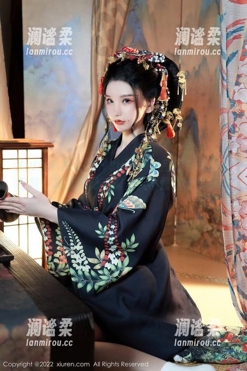 Xiuren秀人网 - summer宝宝在纯白中绽放，高清图册，很多人不懂这份复杂吧？