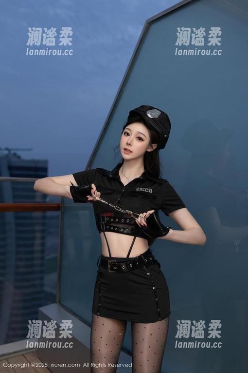 Xiuren秀人网 - 这一身白衬衫的奈汐酱nice，轻而易举从美图里走了出来，套图每一帧都是小心思！