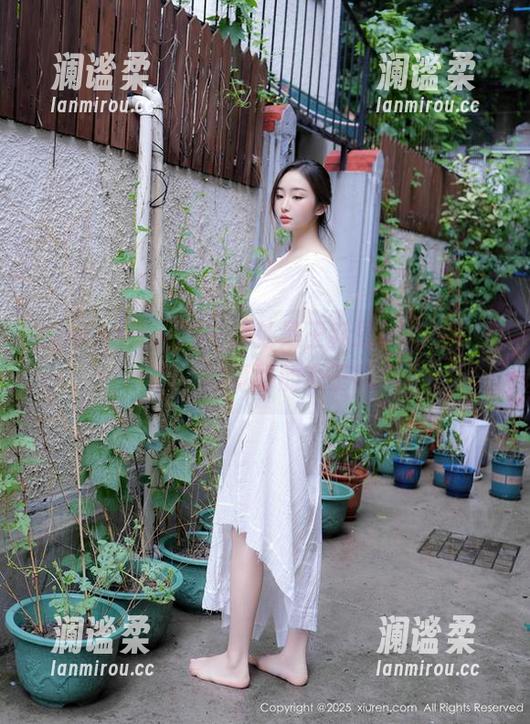 Xiuren秀人网 - 此处是王乔恩Abby的领域，写真版的女王风