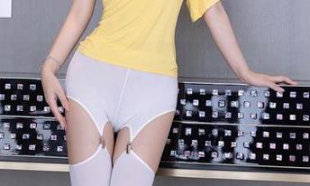 Xiuren秀人网 – 护士说要喝牛奶，我说不如下载王馨瑶yanni的奶牛写真！
