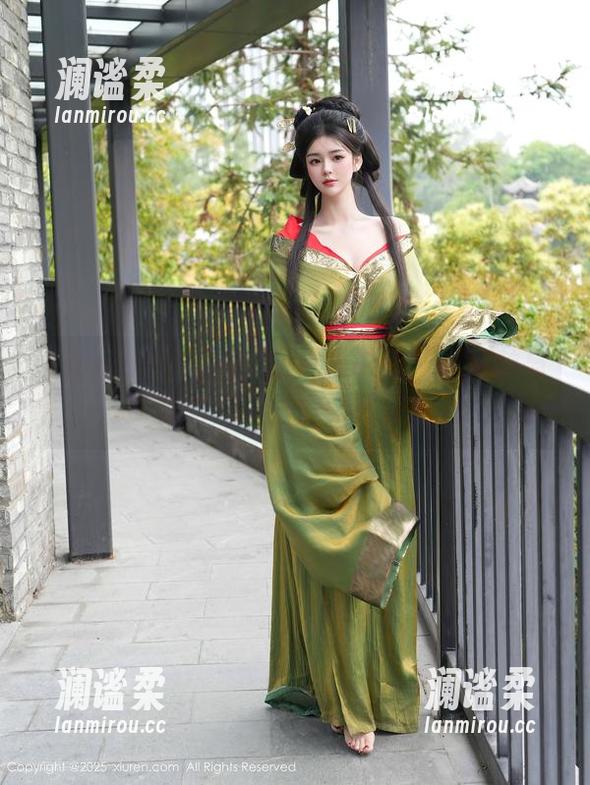 Xiuren秀人网 - 图片集中营：董林越与皮衣的再次碰撞，火花四溅