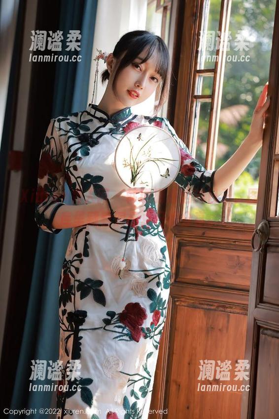 Xiuren秀人网 - 韩珊珊海边的日子，图库里藏着洞悉夏日的分享。