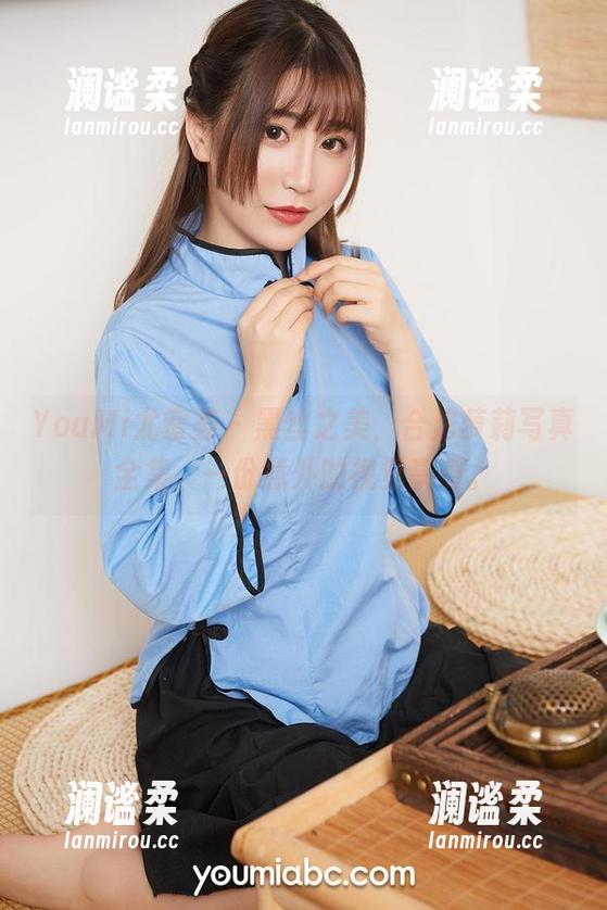 YouMi尤蜜荟 - 黑丝之美，合法萝莉写真全集，一份意外的视觉享受。