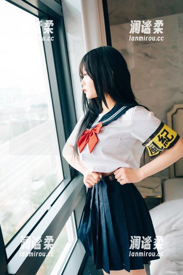Zia(지아)的礼服：下载一阵悸动，再来一张图片