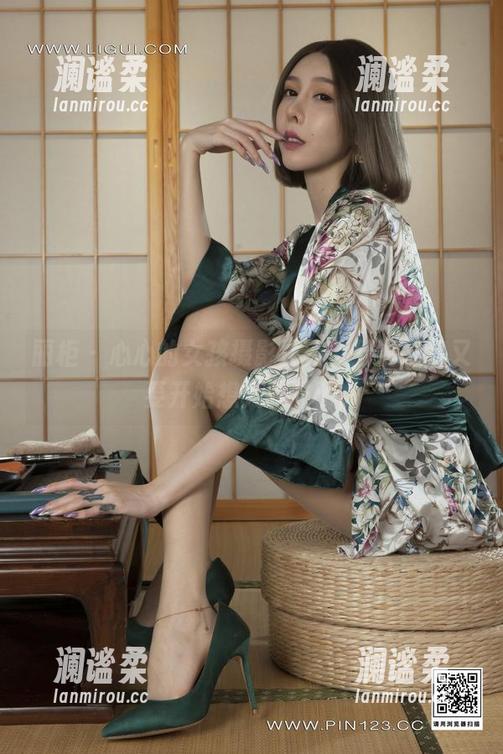 丽柜 - 心心的女孩摄影更新，别说，我又要开始想入非非了。