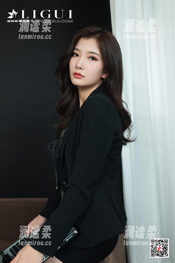 丽柜 - 柒柒的黑白写真，真能把摄影玩到极致嘛？