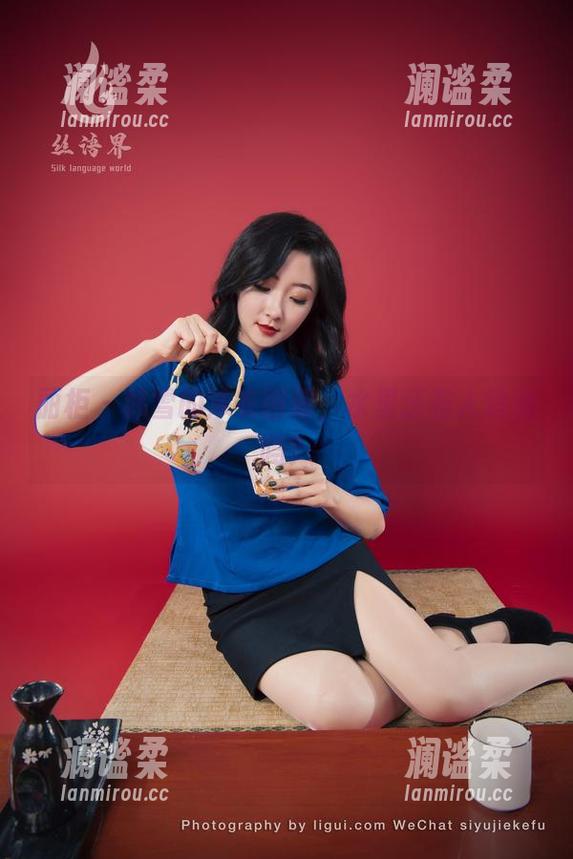 丽柜 - 韩雪的泳衣图册，水里还有人追逐吗？