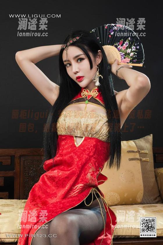丽柜ligui - 车洋穿泳衣，飞速浏览私房图包，结果我却卡在某个姿势上了…