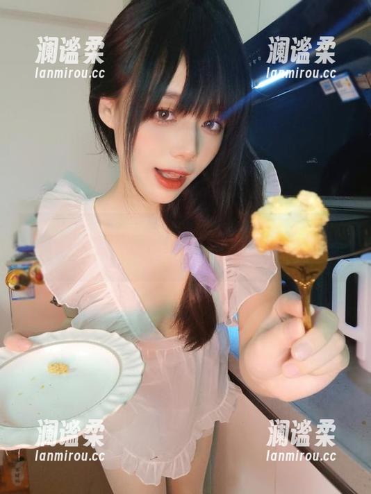 九言的水波花样：作品集中的泳装秀你的分享！