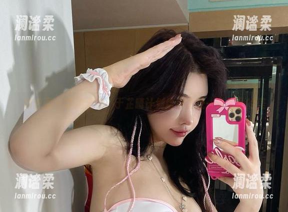 微密圈 - 学姐全集：于芷晴计划给你上线一条混乱的美