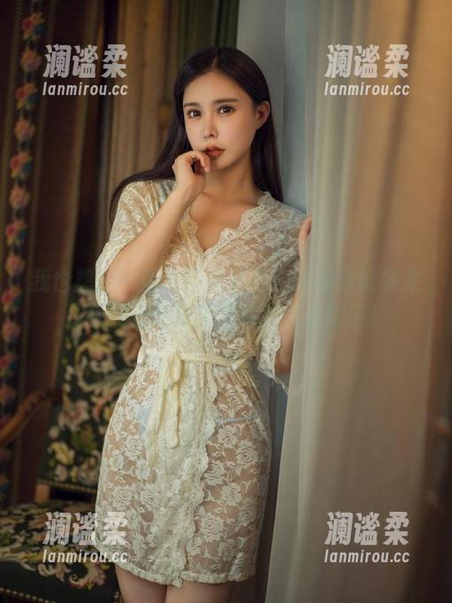 我也想问：亚马逊鲶鱼私拍啥时候能多来几张玛修女仆的图片？太有趣了！