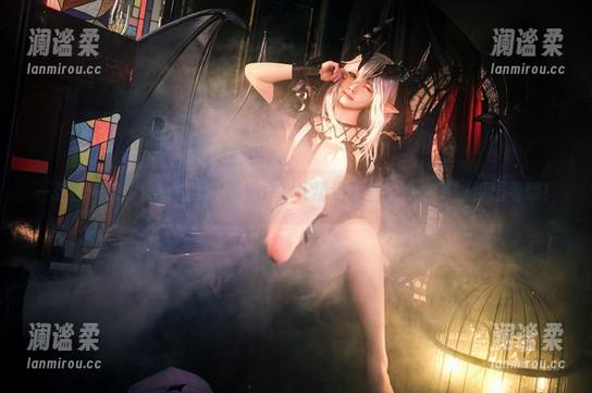 一张图一故事，伊喵君_Nya的JK精选套图让人停下脚步思考哦！
