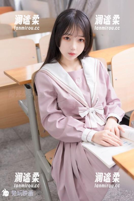 阳光少女在兔玩映画，真是无圣光的意外收获，哈哈。