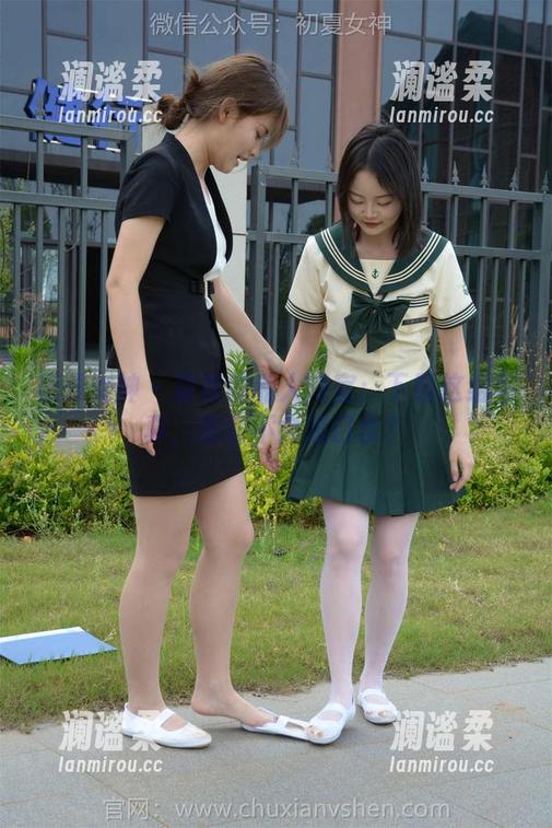 初夏女神 - 柒柒的私人浴室：下载这组写真，你会不会流口水？