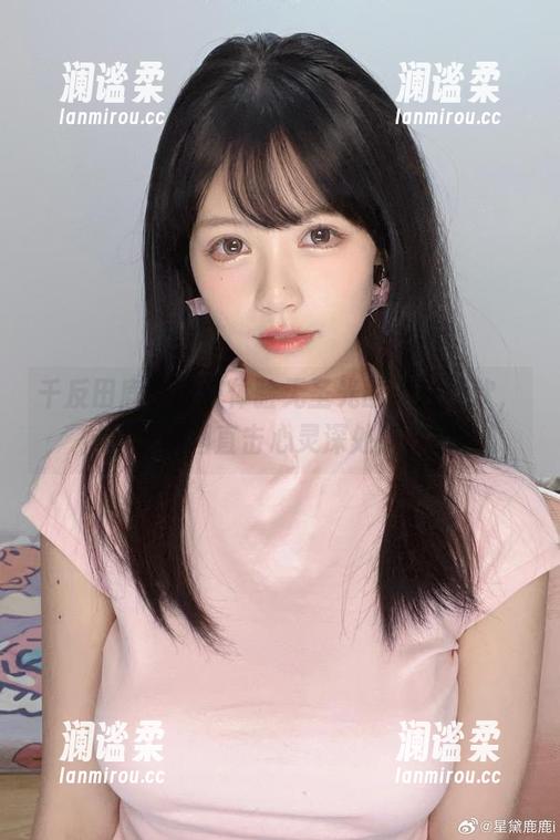 千反田鹿子带您体验无圣光的圣诞狂欢，原图直击心灵深处！
