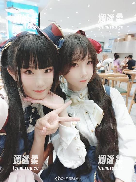 看名赖弥七的私拍，那小狐狸就像是我小时候做梦的样子…可爱到发尾巴！
