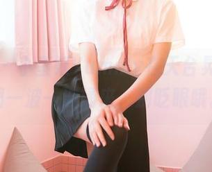 嗲囡囡 – 小蛮妖Yummy在天台晃荡，美图一波一波涌来，别眨眼哦。