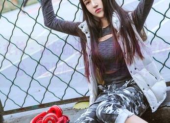 头条女神 – 说好的全套丝袜，娜露好不过分，撞脸吗？快下载试试！