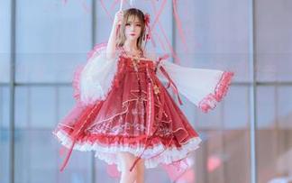 凹凸世界最新分享，妖君白研在搞怪与柔美间游走，值不值得一看？
