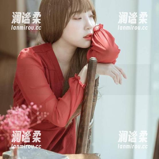 看姜仁卿(강인경)的油亮写真，我的青春也一度得油光光的！
