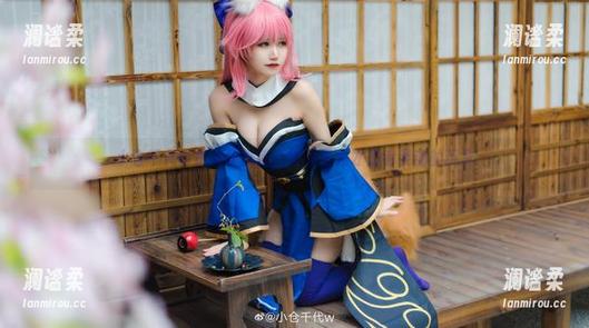 小仓千代w是女仆没错，但无圣光才是老灵魂的玩具