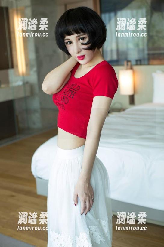 尤果网 - 谁说女神只有一个？陈宝拉图包资源，眼球都要炸了！