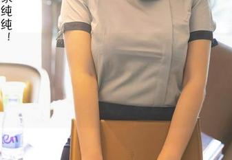 尤蜜荟 – 更新了！娜娜子yy的少女套图，心想这是一场不容错过的造型秀。站姿一秒变女王，真香！