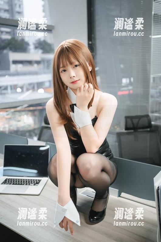 最新图集，巧克力小圆面包的“入职培训”：到底是进公司还是加入美味的行列？