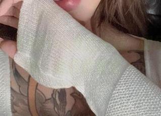微密圈 – 希希Gina纯白在线，别问我在干嘛，我在欣赏呢～