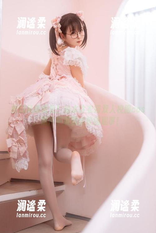 校园风再进化！幼水铃衣搭双人校服cos，照片中透露的校园趣事！